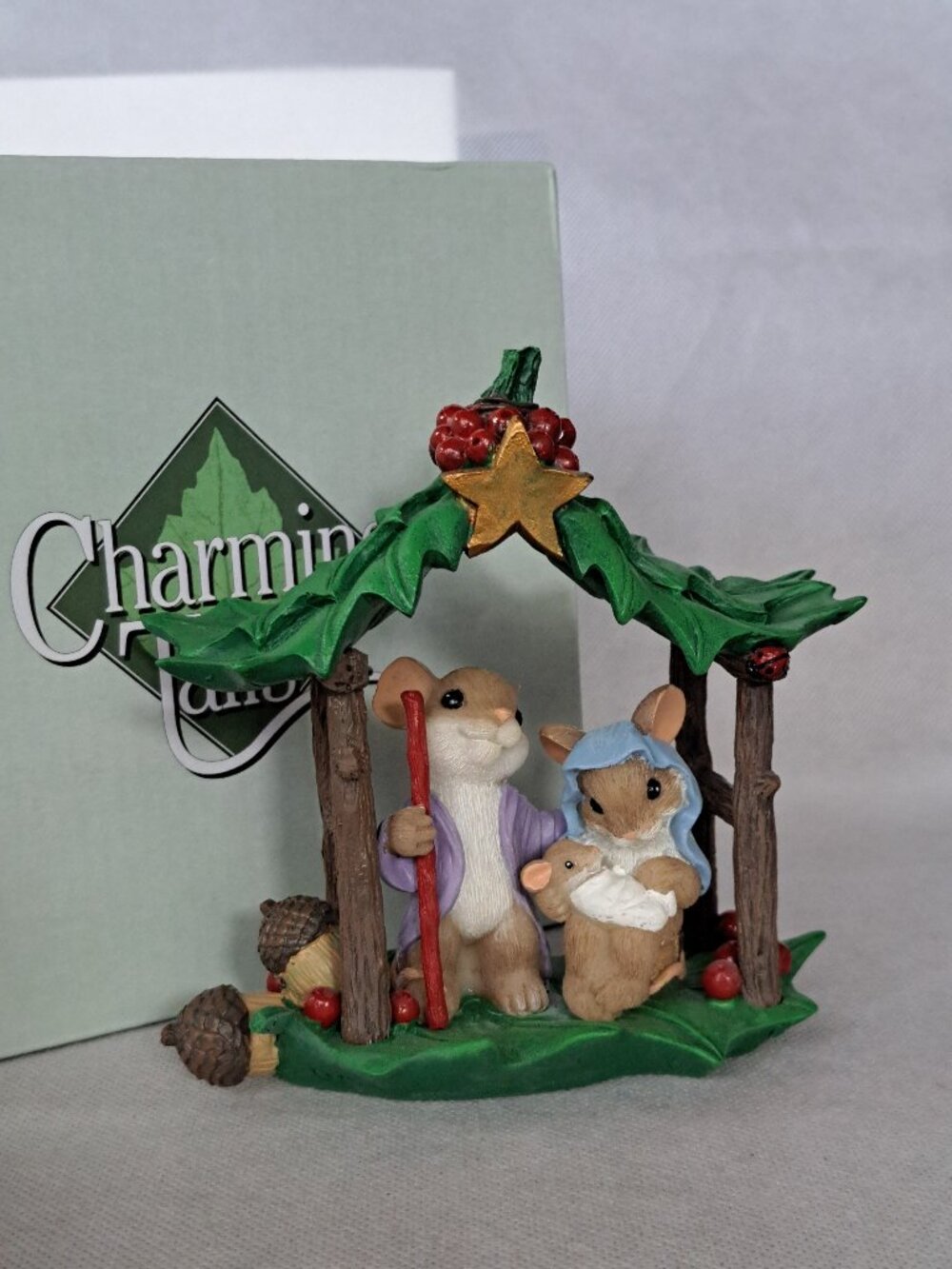 NIB CHARMING TAILS #132105 RESIN MOUSE HOLY FAMILY FIGURE IN HONOR OF A MIRACLE